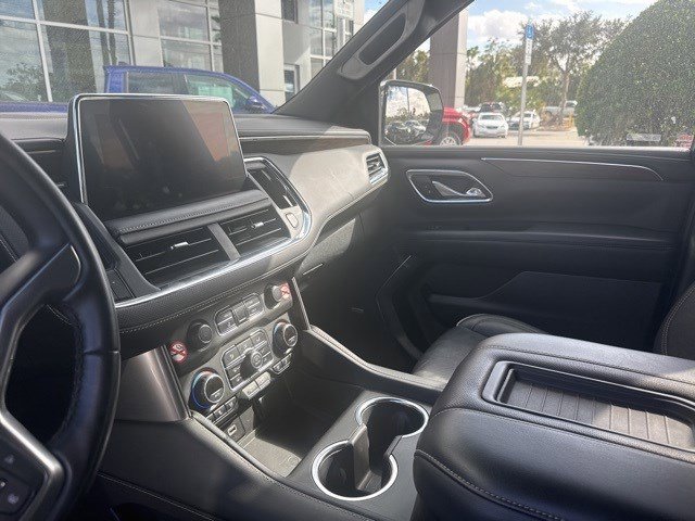 Used 2024 Chevrolet Suburban Premier image 4