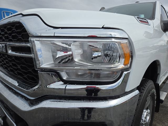 Used 2024 RAM 2500 Tradesman w/ Chrome Appearance Group AWD/4WD image 6