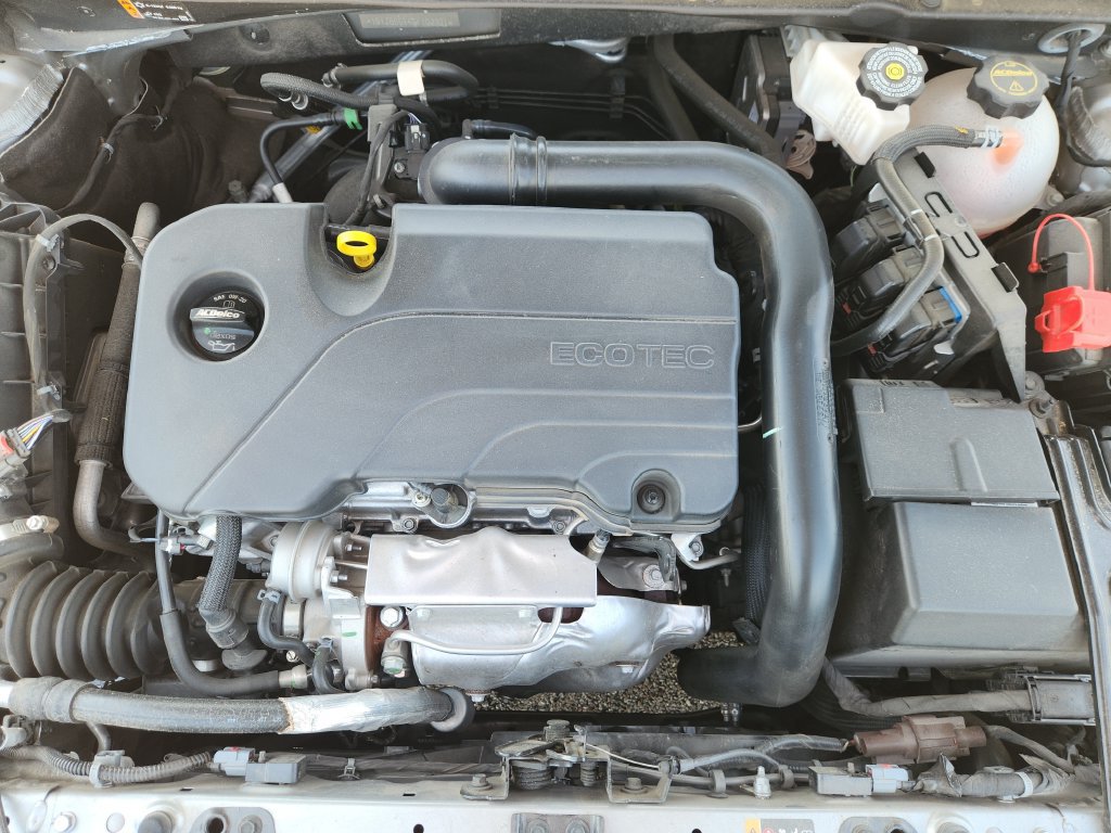 Used 2025 Chevrolet Malibu LS FWD image 21