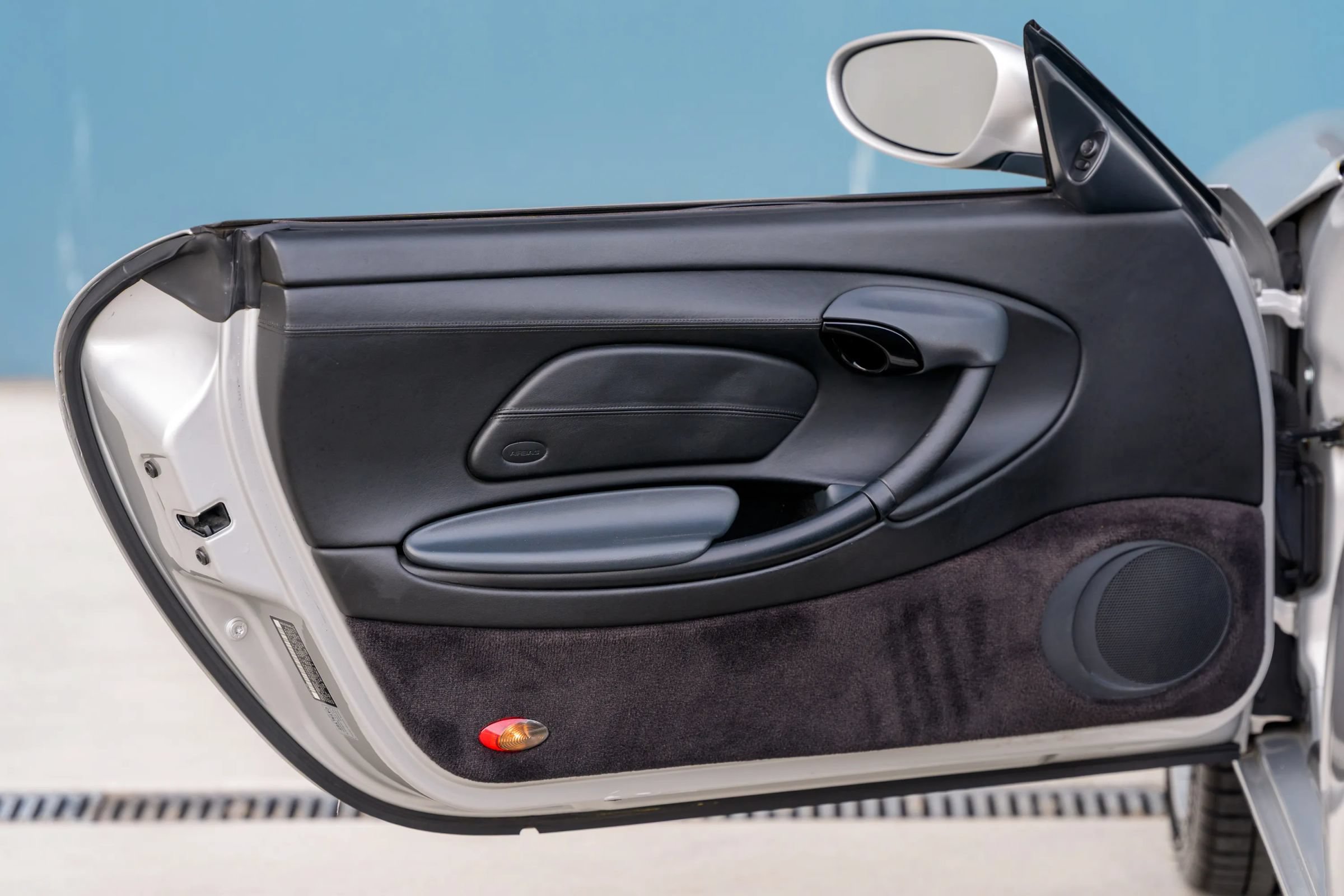 Used 1999 Porsche Boxster RWD image 7