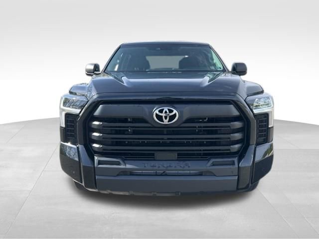 Used 2023 Toyota Tundra SR w/ SR Tow Package AWD/4WD image 8