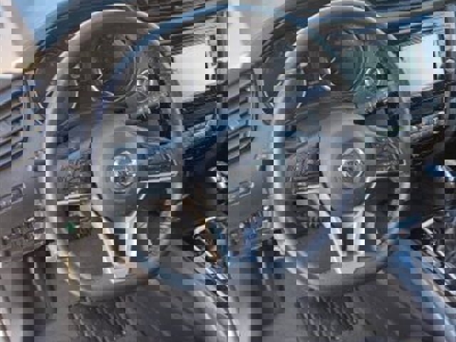 Used 2019 Nissan Rogue SV image 9