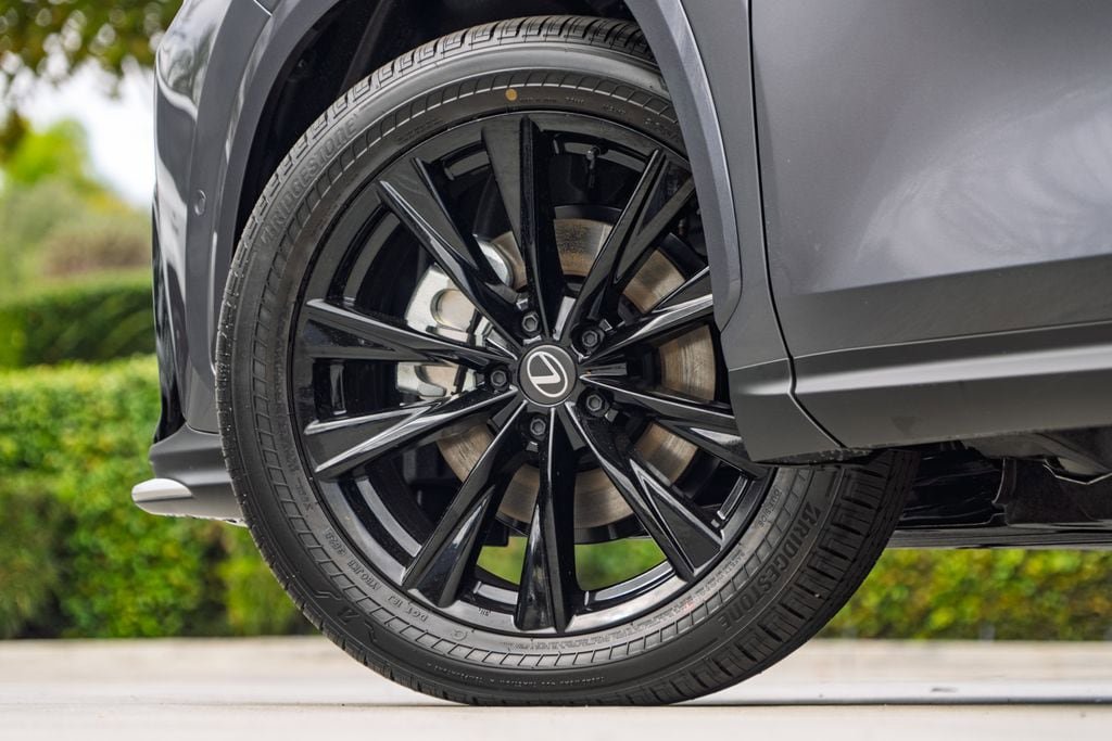 New 2026 Lexus NX 450h+ F Sport AWD/4WD image 6