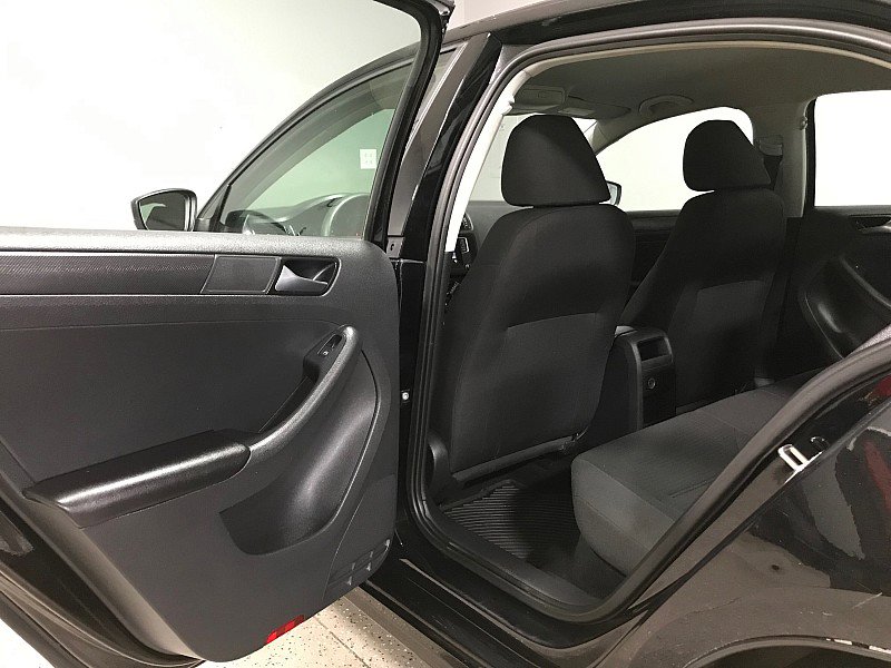 Used 2016 Volkswagen Jetta S image 18
