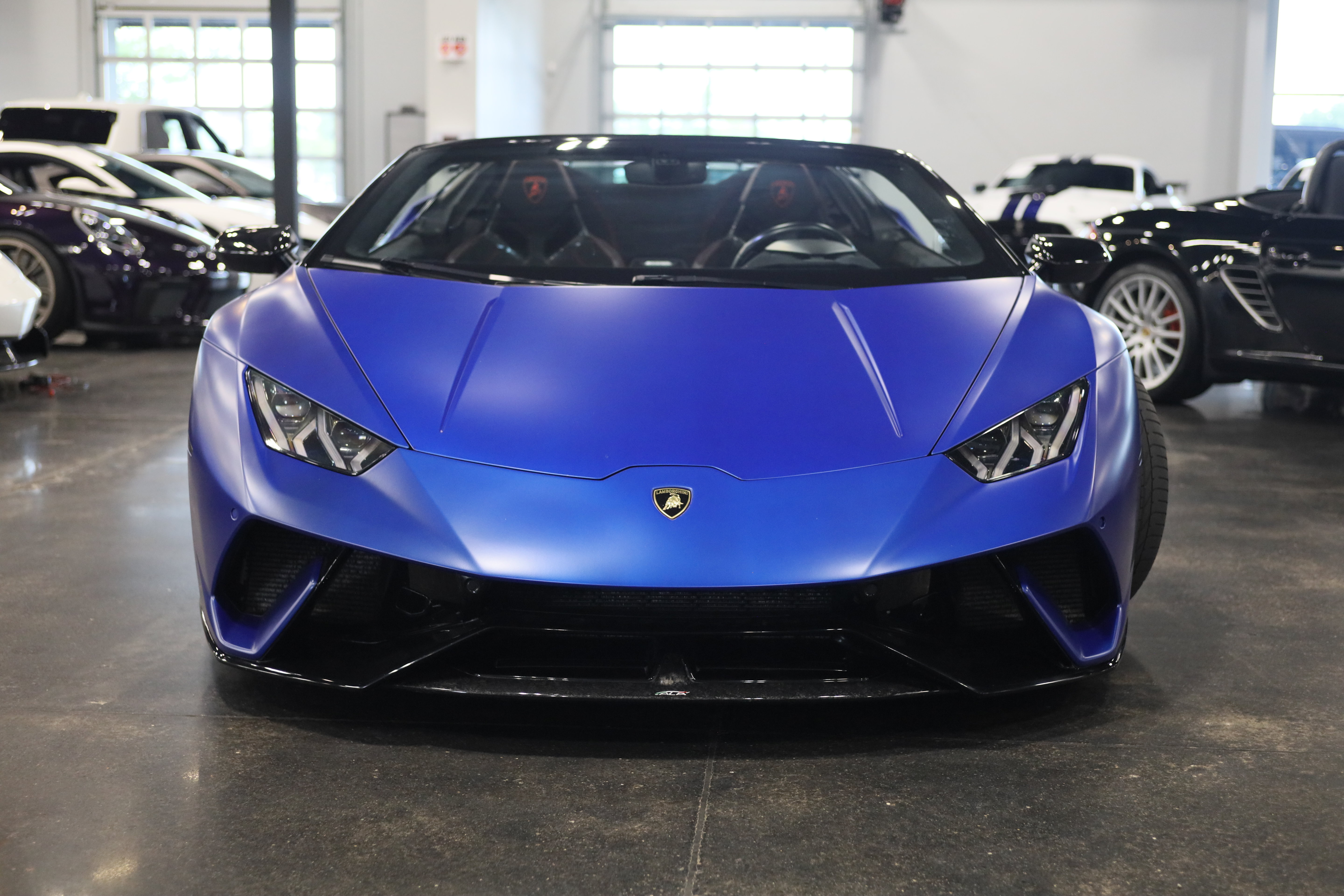 Used 2019 Lamborghini Huracan Performante AWD/4WD image 2