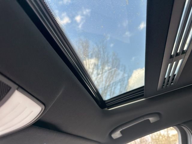 Used 2011 Mercedes-Benz E 350 Sedan image 22