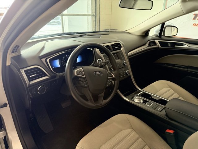 Used 2018 Ford Fusion S image 11