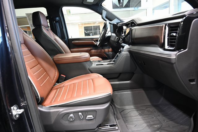 Used 2024 GMC Sierra 3500 Denali Ultimate image 18