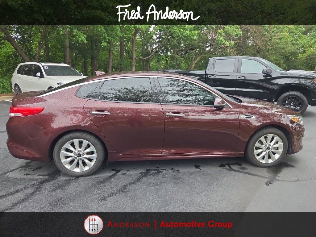 Used 2017 Kia Optima EX FWD image 10