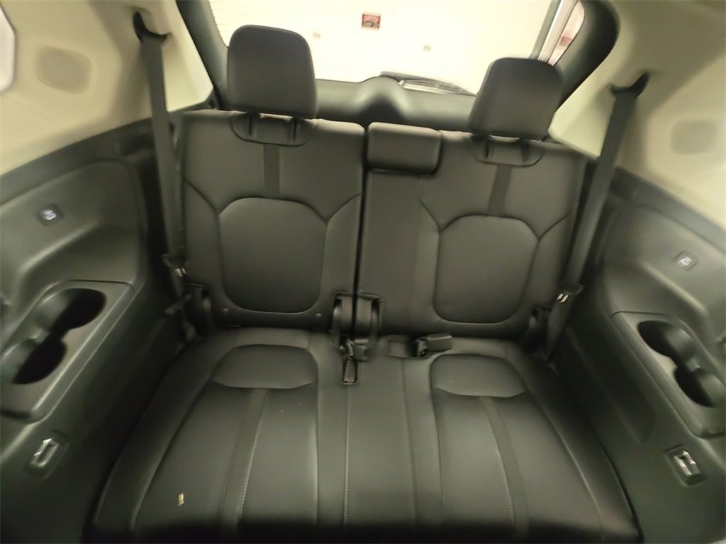 Used 2023 Honda Pilot Touring image 16