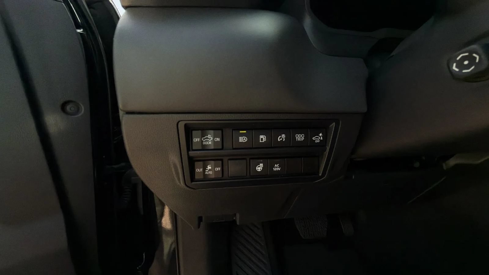 Used 2023 Toyota Tundra Platinum AWD/4WD image 17