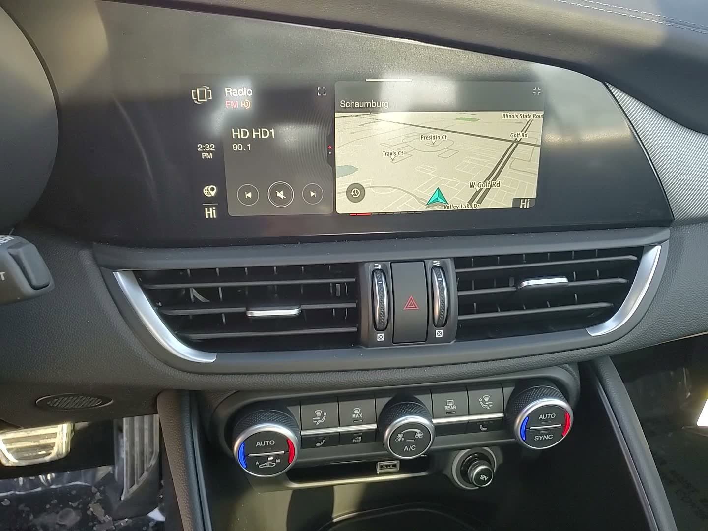 New 2025 Alfa Romeo Giulia AWD image 31