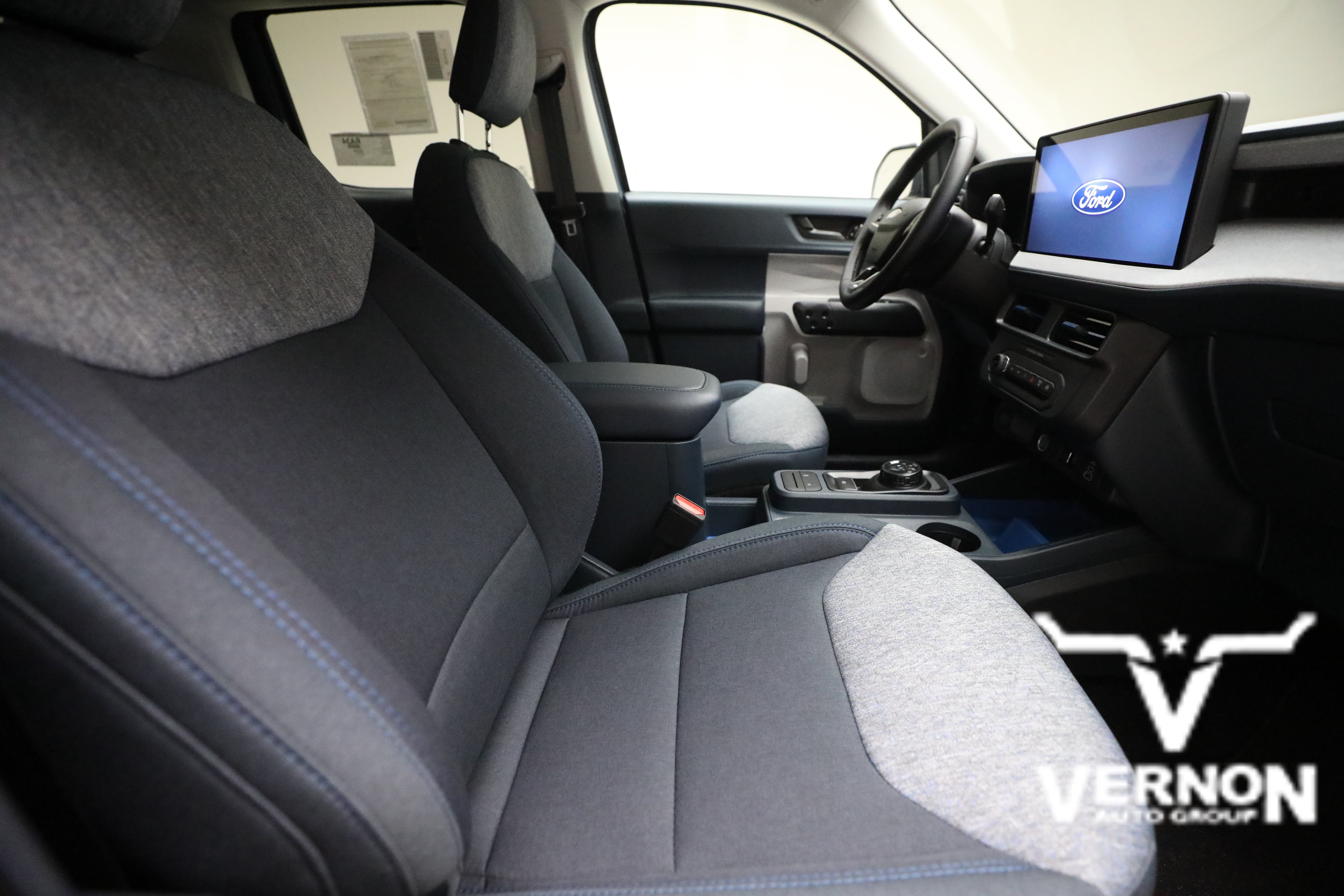 New 2026 Ford Maverick XLT w/ XLT Luxury Package FWD image 11