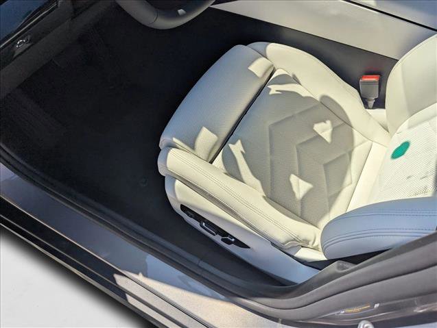 Used 2026 BMW 530i w/ Premium Package image 4