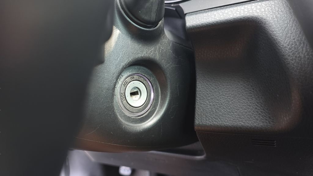 Used 2021 Toyota Camry SE FWD image 23