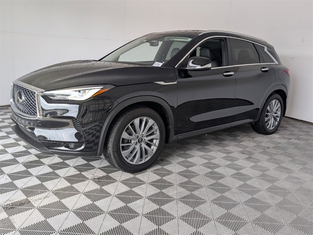 Certified 2025 INFINITI QX50 Luxe image 4