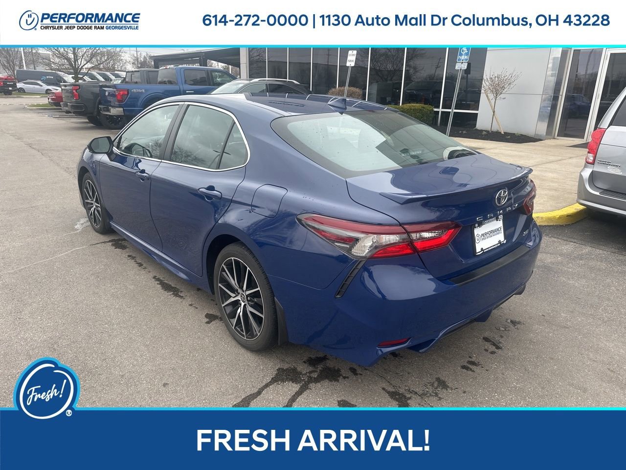 Used 2023 Toyota Camry SE image 6