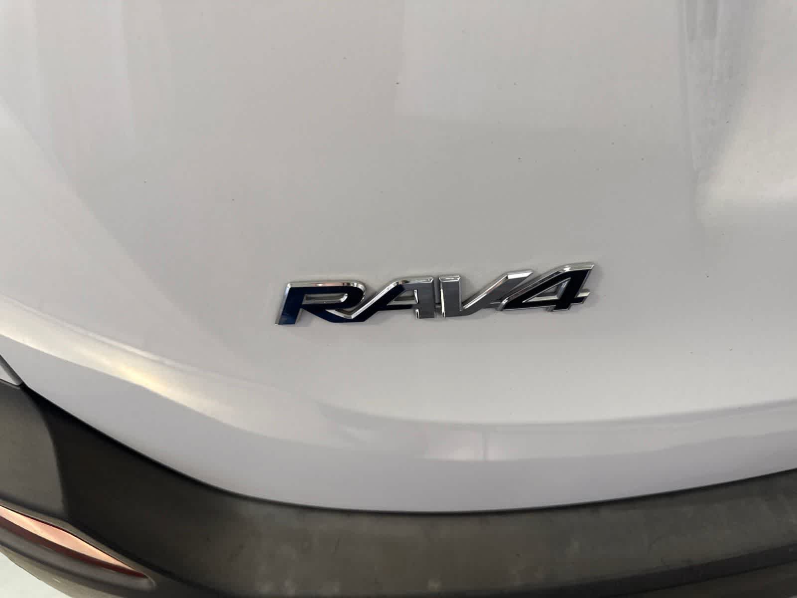 Used 2013 Toyota RAV4 XLE AWD/4WD image 13