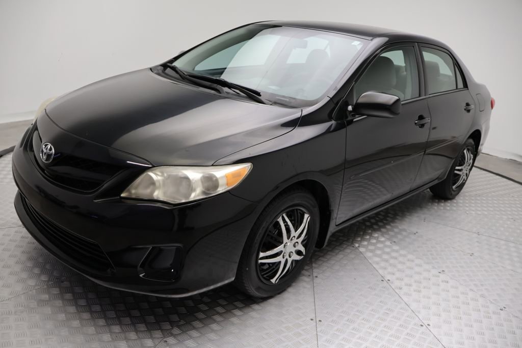 Used 2012 Toyota Corolla LE image 2