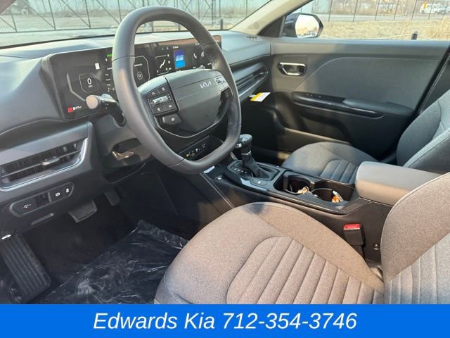 New 2025 Kia K4 EX image 17