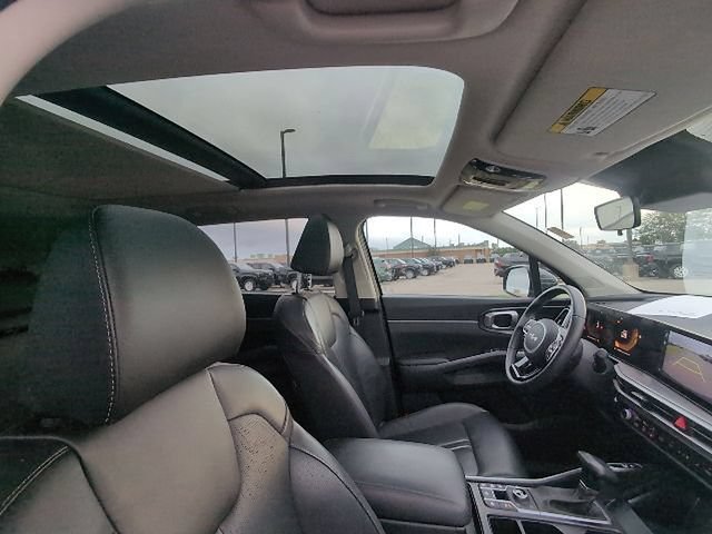 Used 2024 Kia Sorento S w/ Panoramic Sunroof Package AWD/4WD image 4