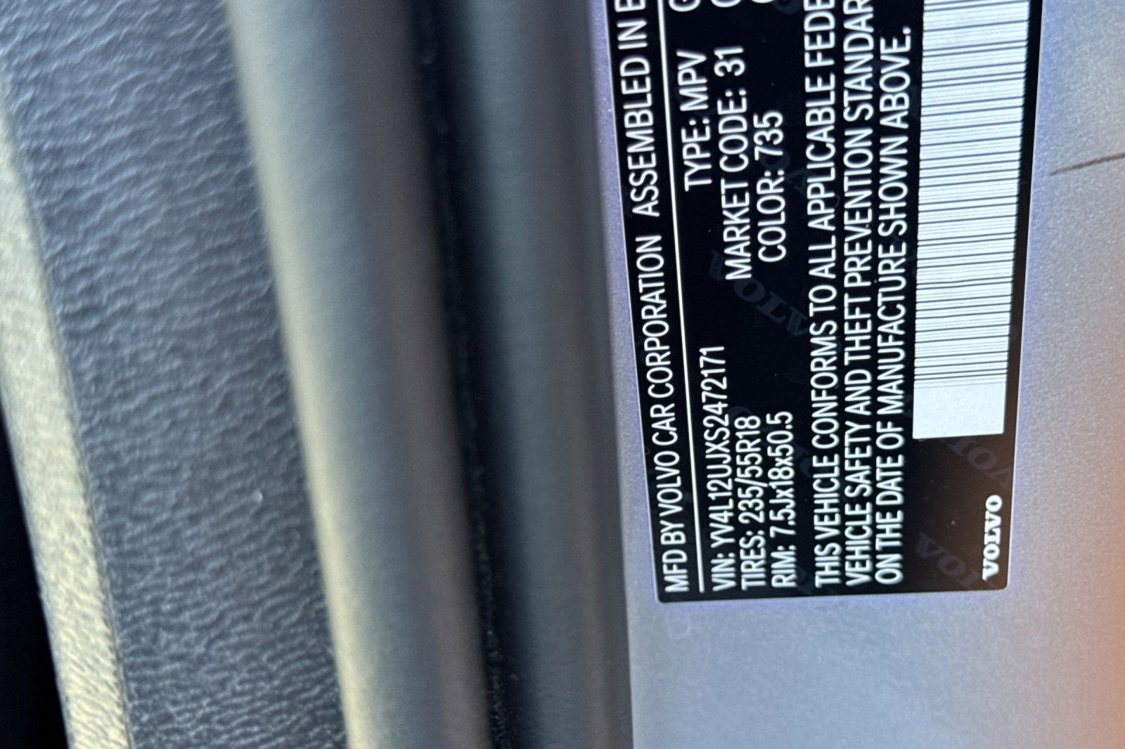 Certified 2025 Volvo XC40 B5 Core AWD/4WD image 30