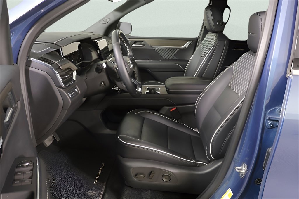 Used 2024 GMC Acadia Denali image 29