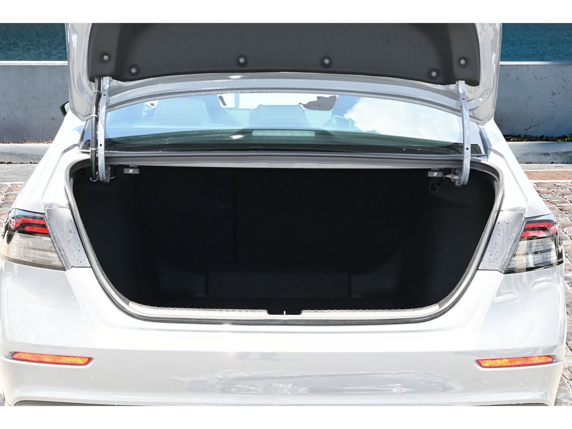 New 2025 Honda Accord SE image 9