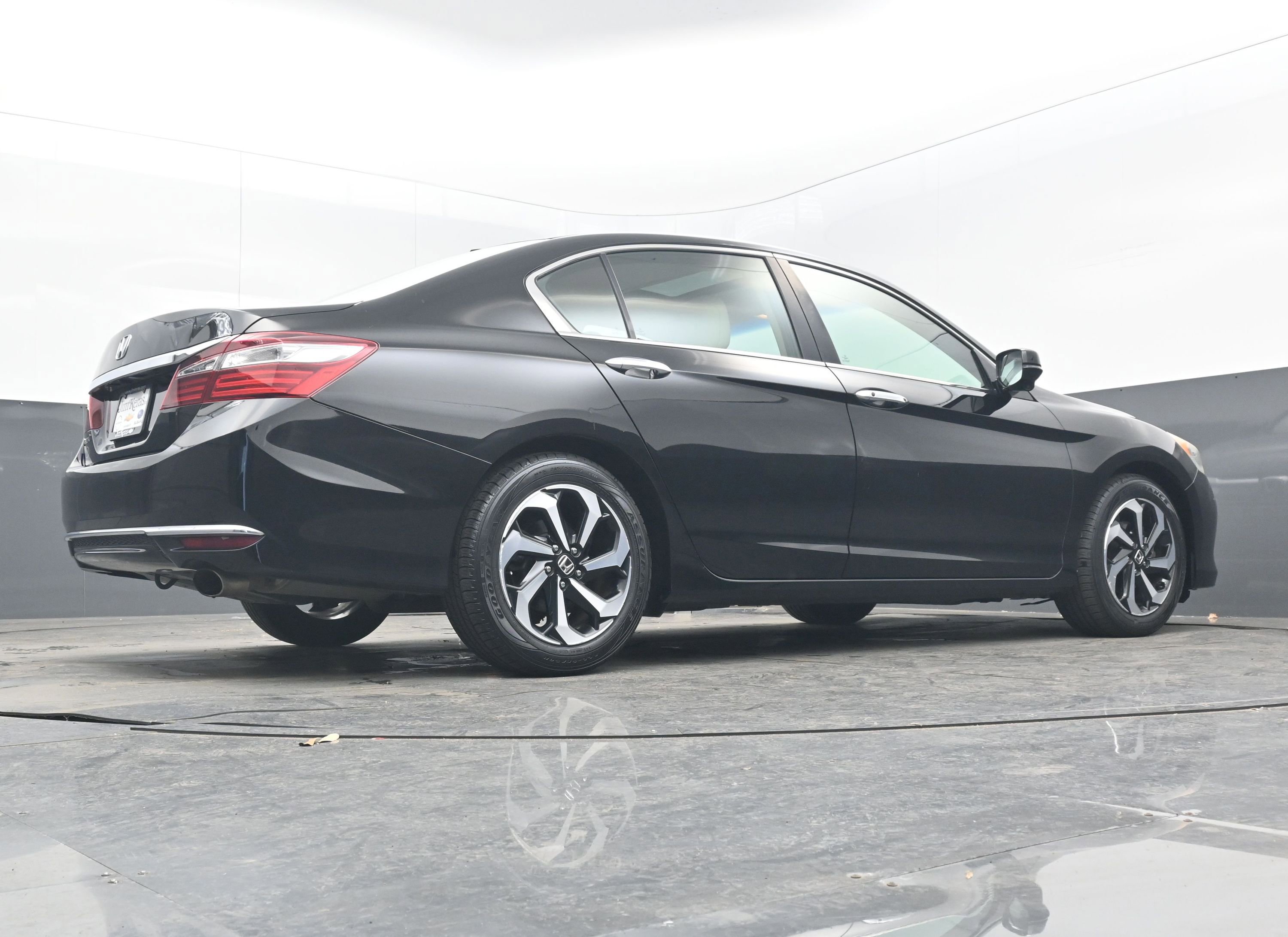 Used 2016 Honda Accord EX-L image 28
