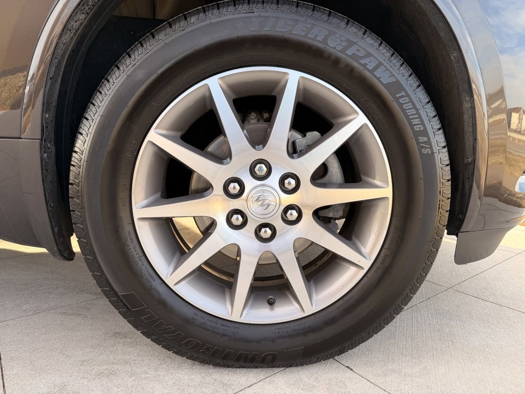 Used 2016 Buick Enclave Leather image 9