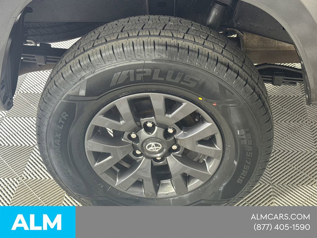 Used 2023 Toyota Tacoma SR5 AWD/4WD image 21