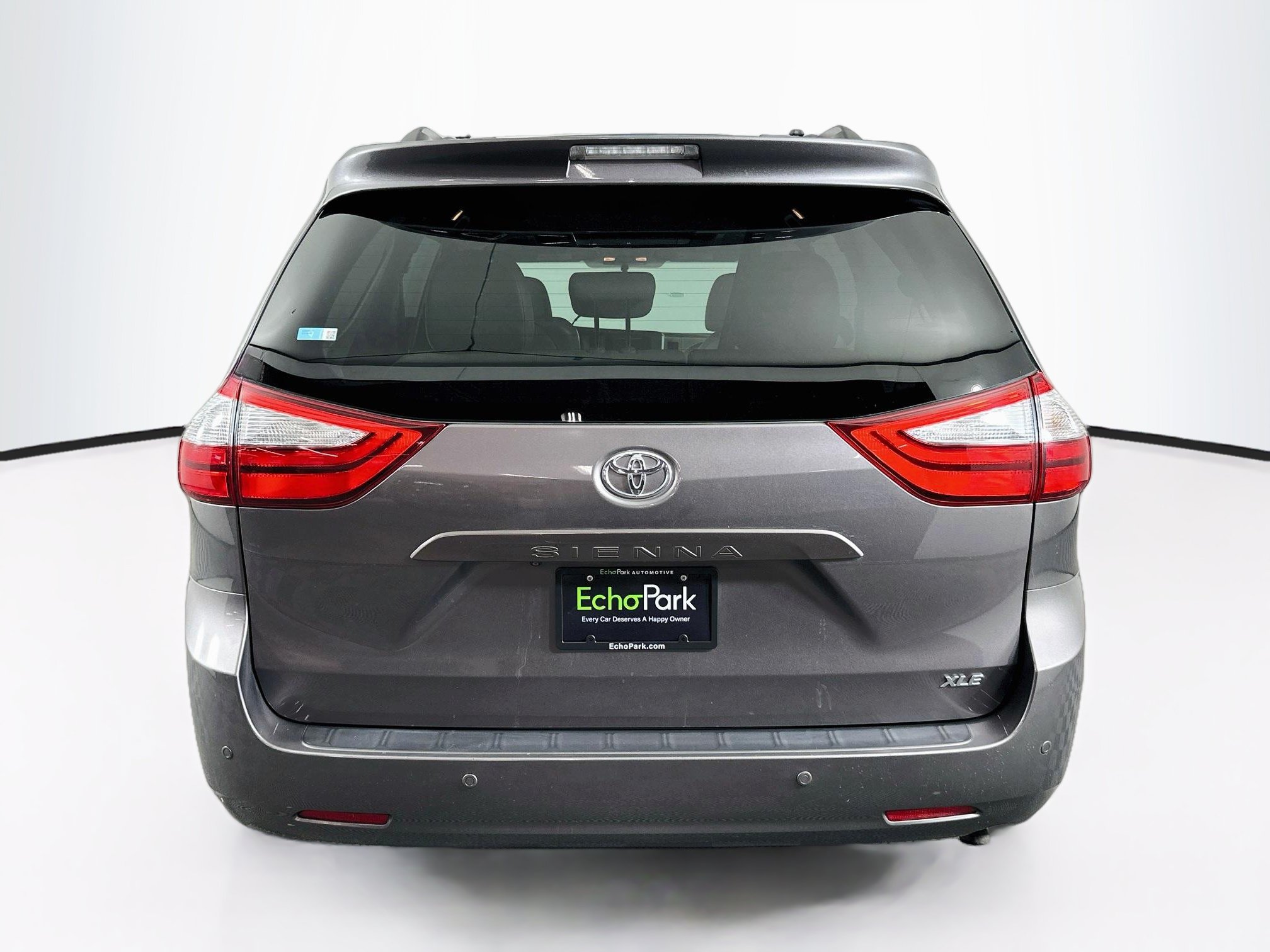 Used 2015 Toyota Sienna XLE w/ XLE Navigation Package FWD image 7