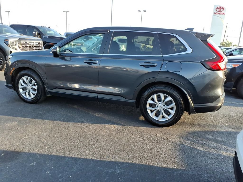 Used 2025 Honda CR-V LX image 3