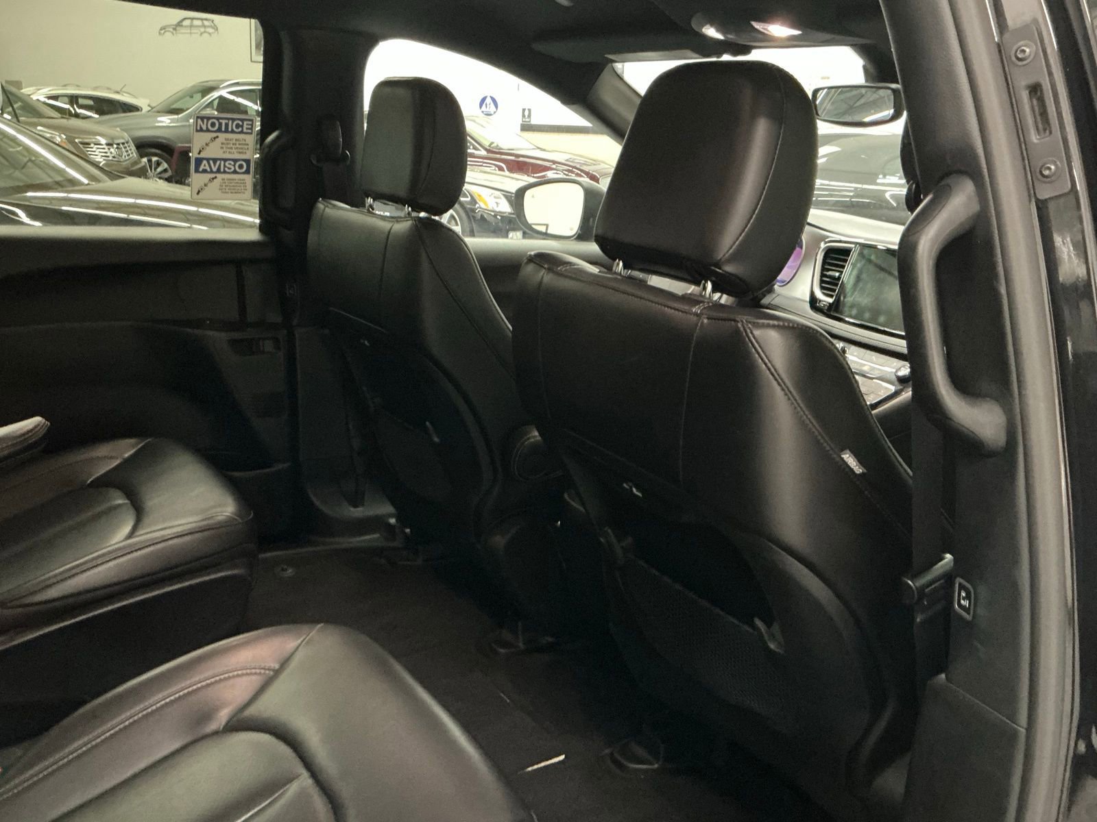 Used 2023 Chrysler Pacifica Touring-L w/ S Appearance Package image 14