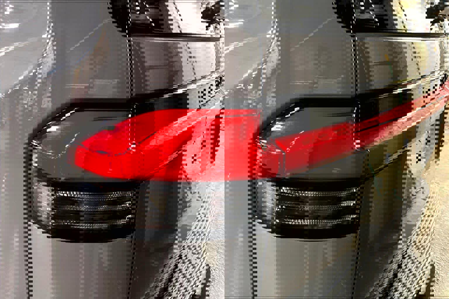 Used 2024 Lexus GX 550 w/ Accessory Package (Z1) image 27