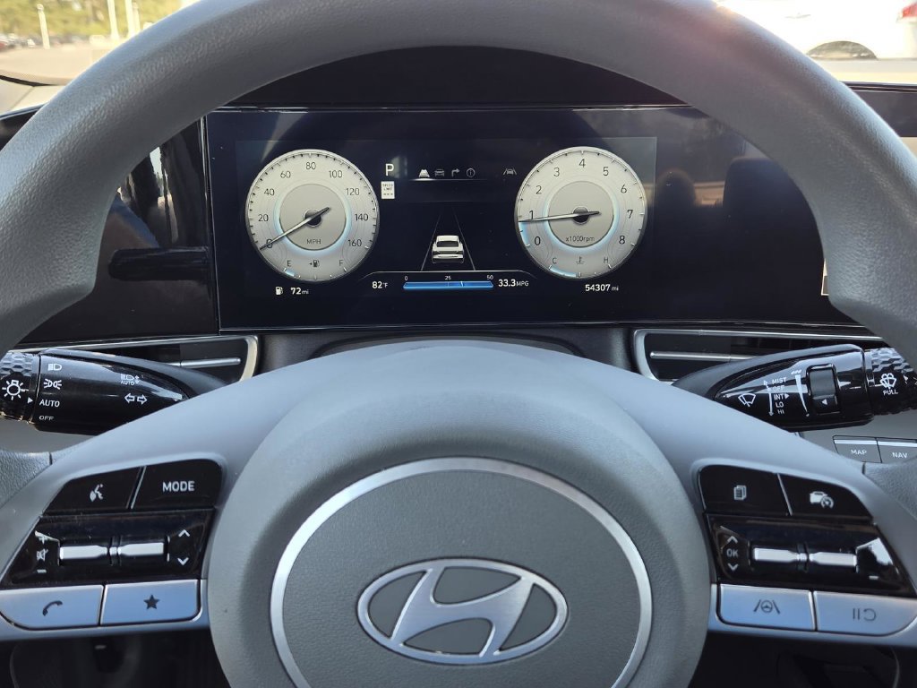 Used 2024 Hyundai Elantra SEL FWD image 16