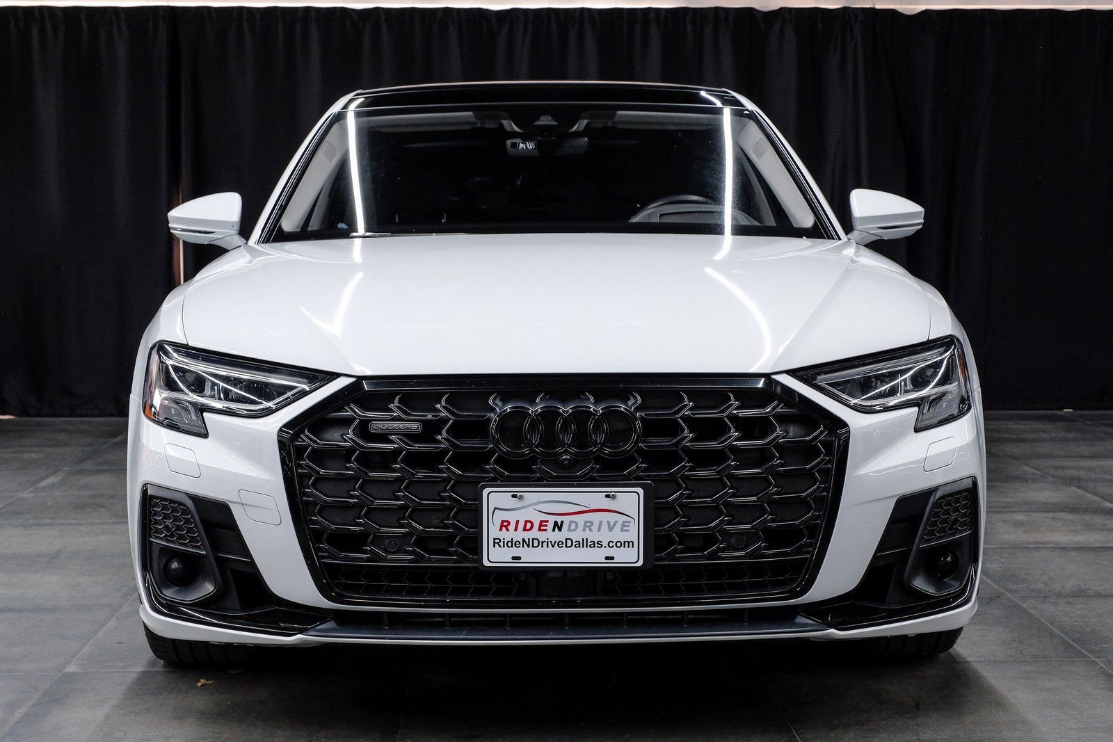 Used 2022 Audi A8 L 3.0T w/ Luxury Package image 9