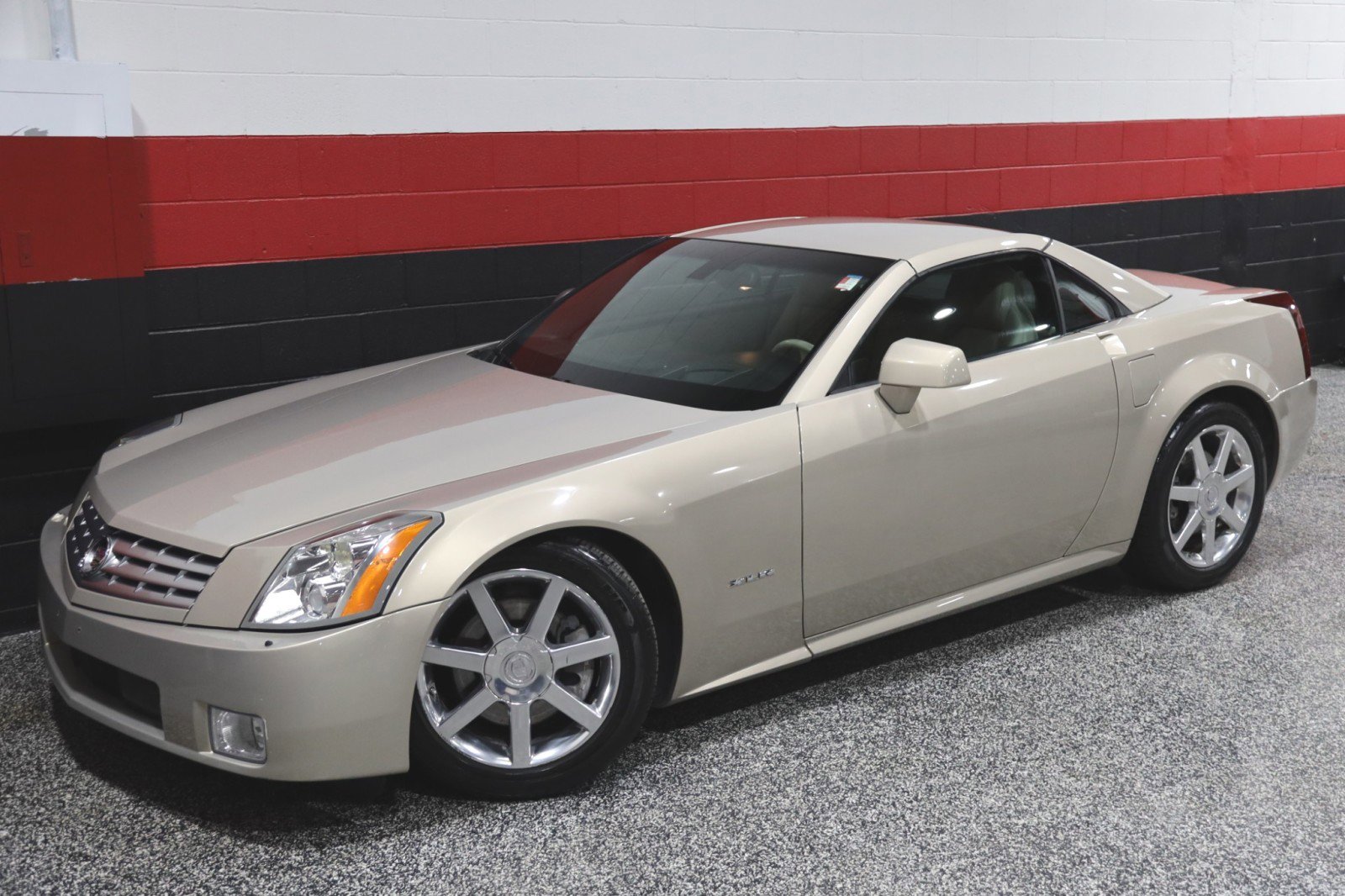 Used 2006 Cadillac XLR 2dr Convertible image 18