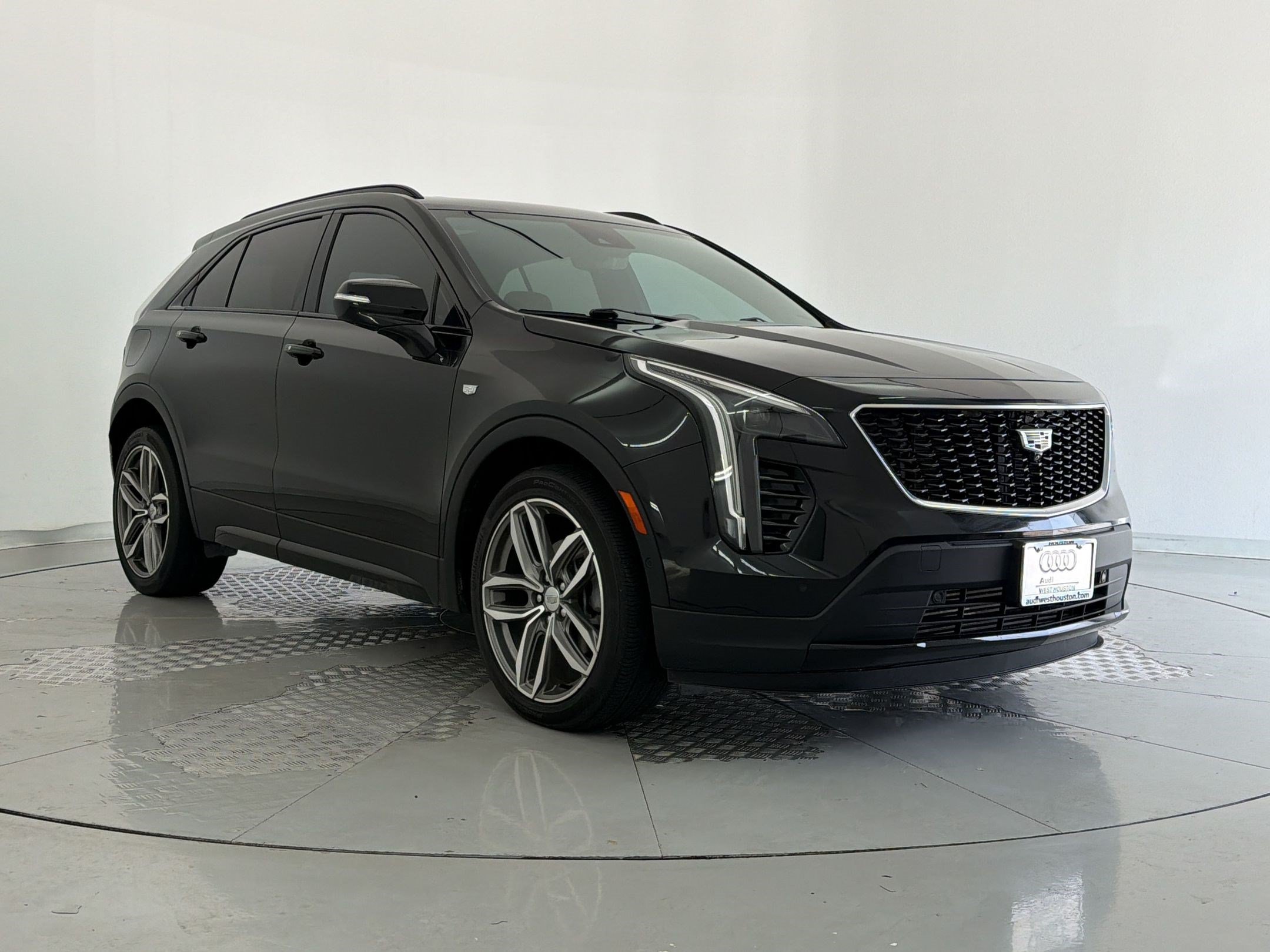 Used 2022 Cadillac XT4 Sport w/ Comfort Package FWD image 7