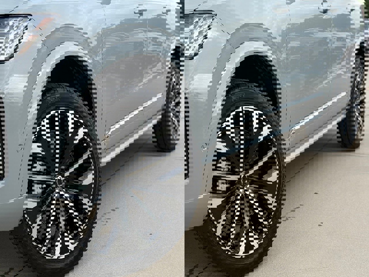 New 2026 Volvo XC90 B6 Ultra w/ Protection Package image 6