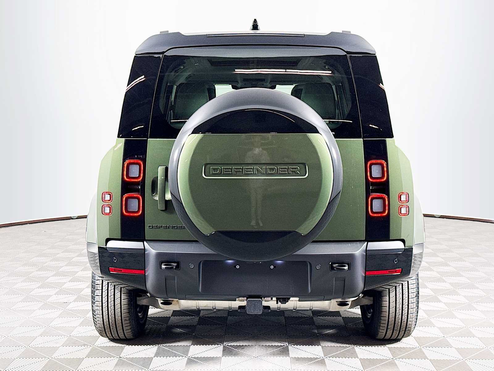New 2026 Land Rover Defender 110 X-Dynamic SE AWD/4WD image 6