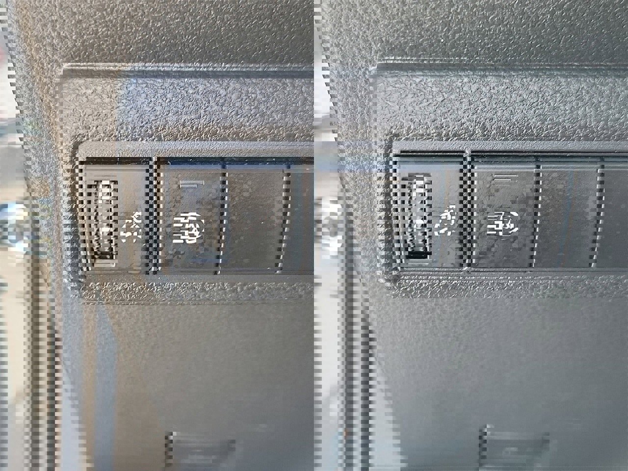 Used 2022 Toyota Corolla LE image 29