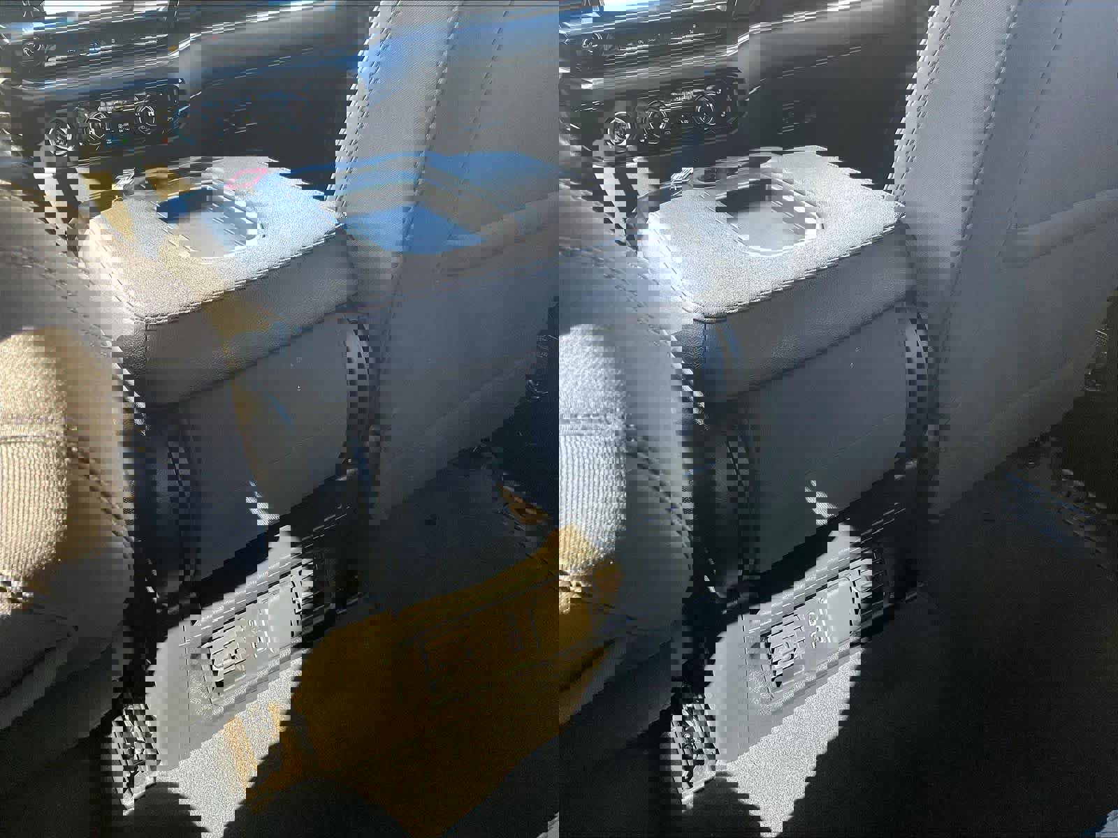 Used 2023 Chevrolet Silverado 1500 LT image 27