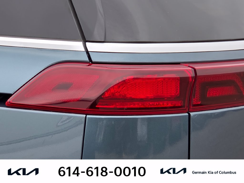 Used 2022 Kia Carnival EX FWD image 15