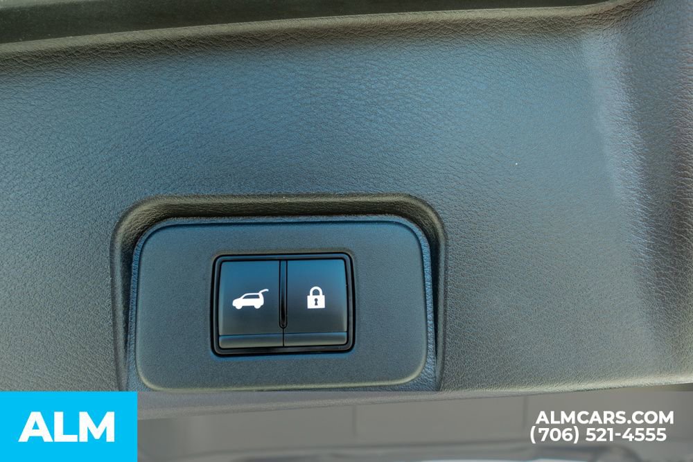 Used 2025 Nissan Rogue SV image 20