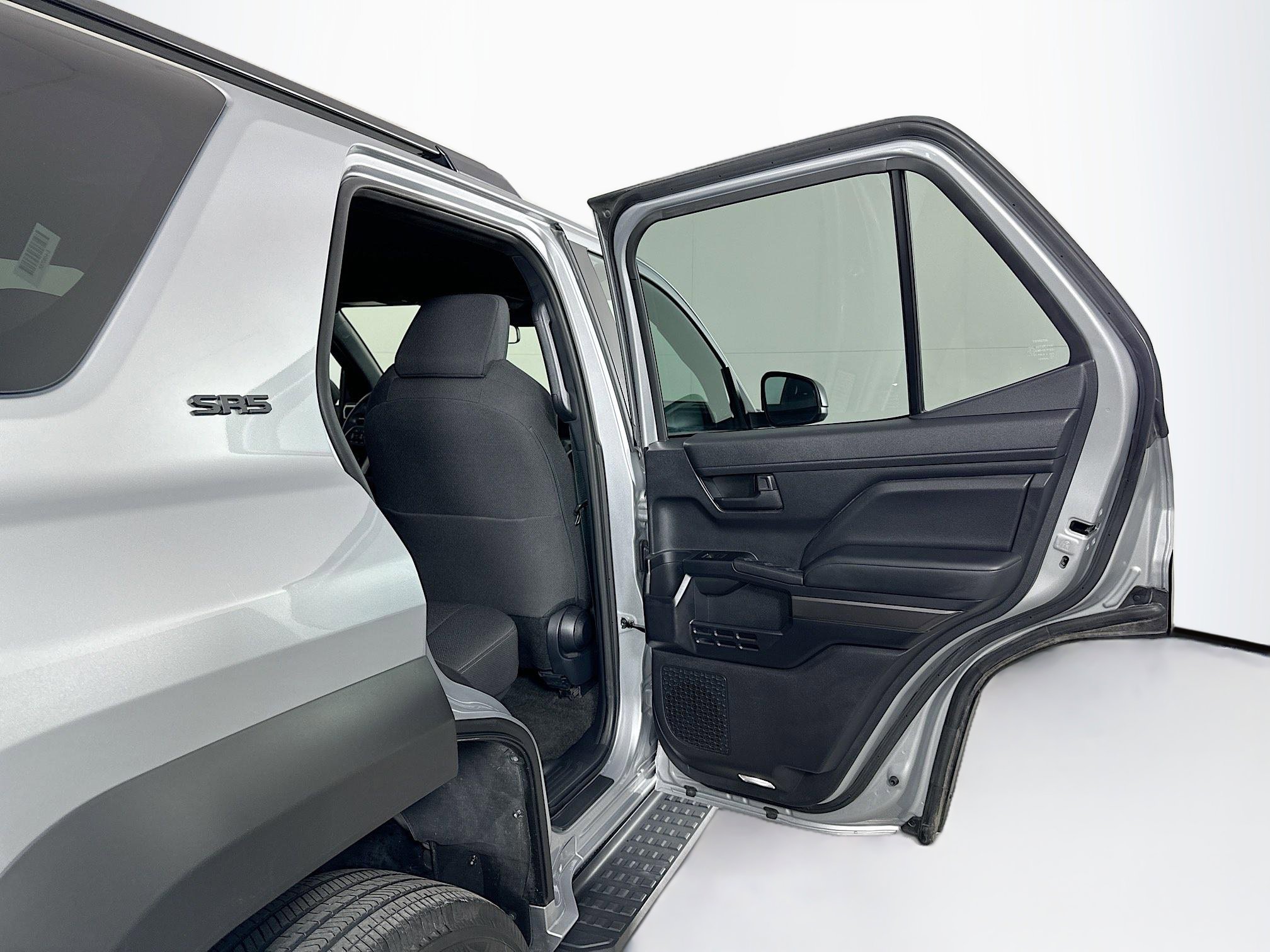 Used 2025 Toyota 4Runner SR5 image 28