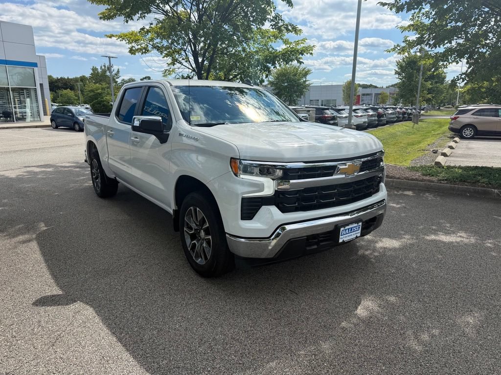 Used 2023 Chevrolet Silverado 1500 LT AWD/4WD image 7