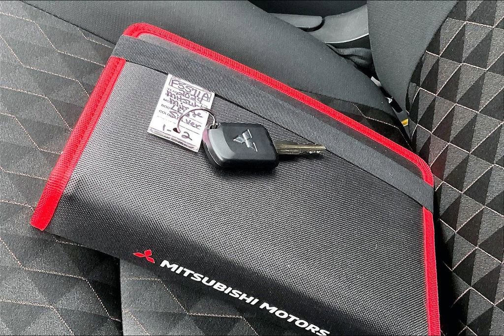 Used 2024 Mitsubishi Mirage LE image 10