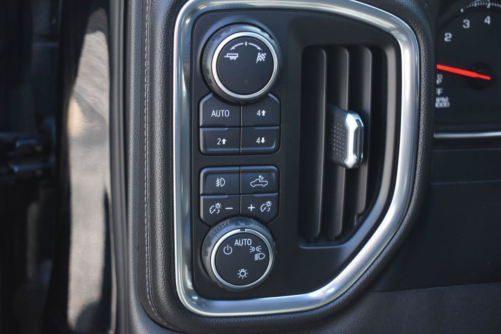 Used 2019 Chevrolet Silverado 1500 RST w/ All-Star Edition AWD/4WD image 26