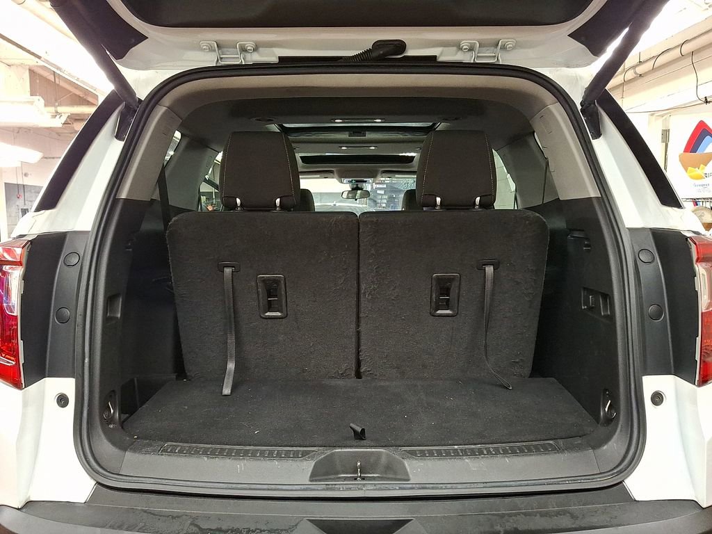 Used 2021 GMC Acadia SLE w/ Driver Convenience Package image 26